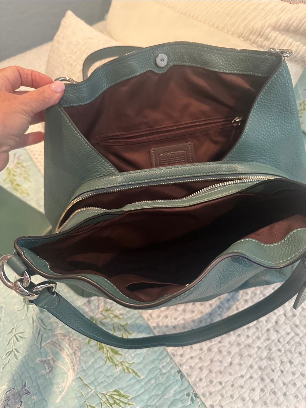 Coach Green Pebbled Leather Shoulder Hobo with Matching Wallet - Picture 4 of 11